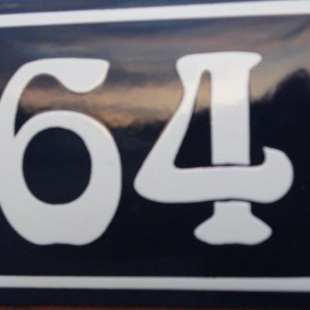 Number 64 Salisbury Exterior photo